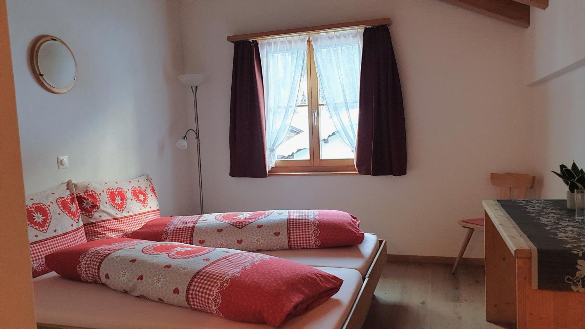 Gasthaus Alpenrose Innerferrera ภายนอก รูปภาพ